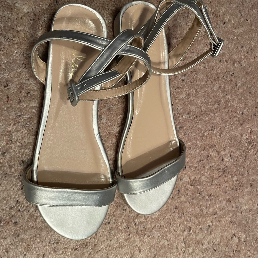 Lulu's Silver Sandals Sleek Minimalist Design